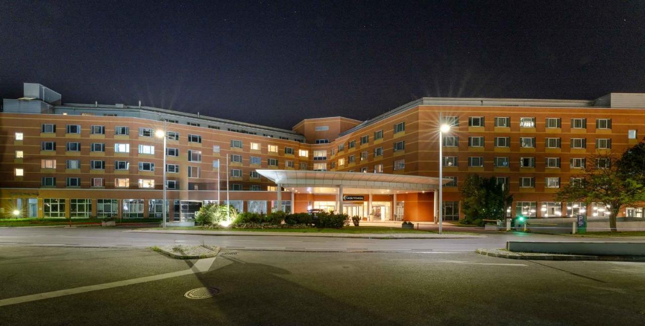 Plaza Premium 4* Vienne