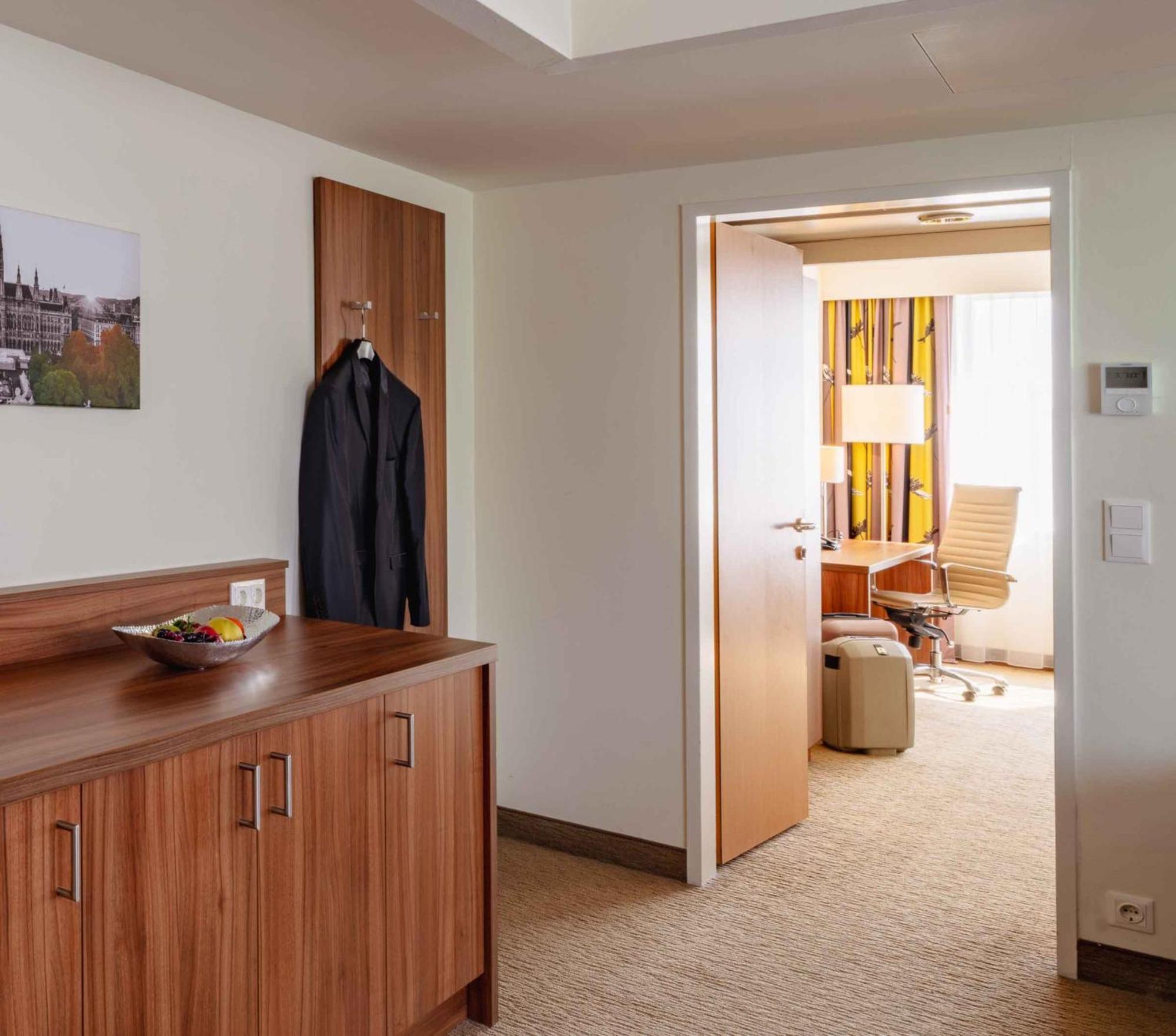 Plaza Premium Hotel Vienne