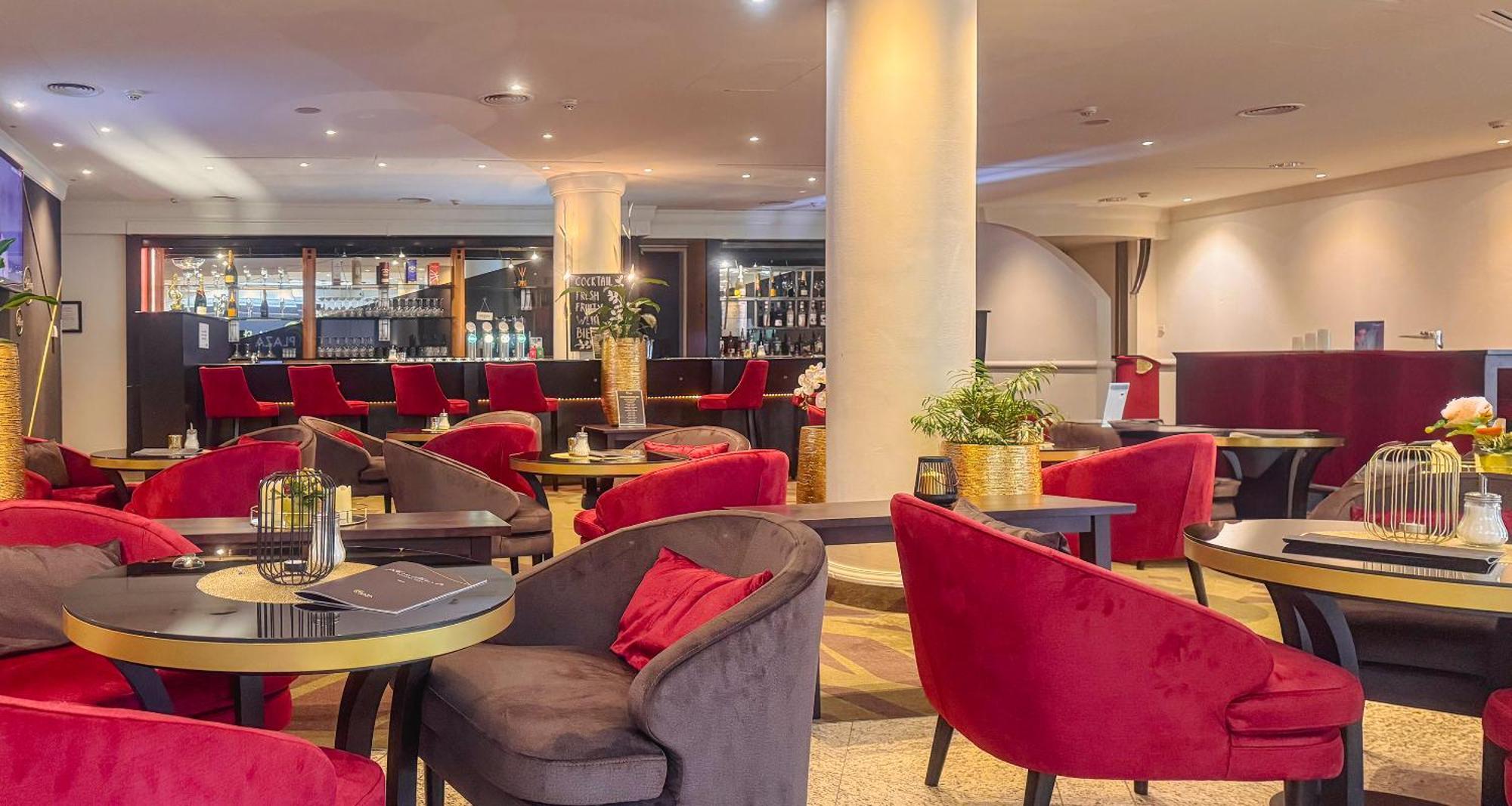 Plaza Premium 4* Vienna